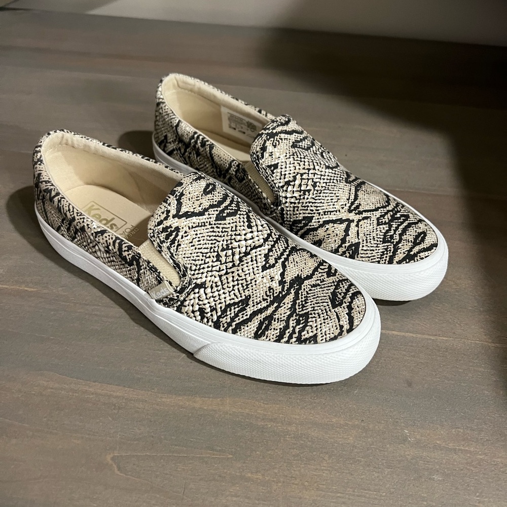 Keds slip on snake print shoes size 6